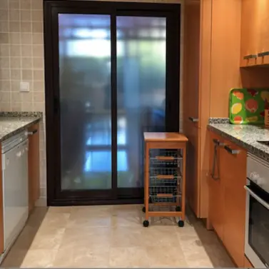 Sale of middle floor apartment in Estepona