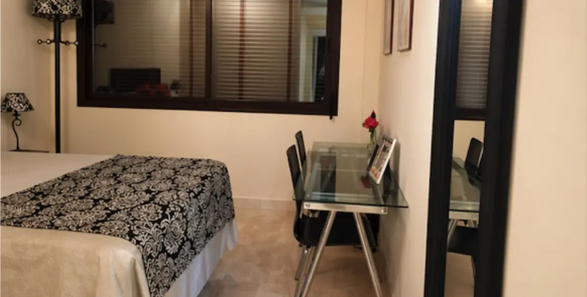 Продажа апартаментов на среднем этаже в Estepona 4