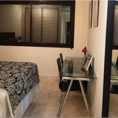 Sale of middle floor apartment in Estepona