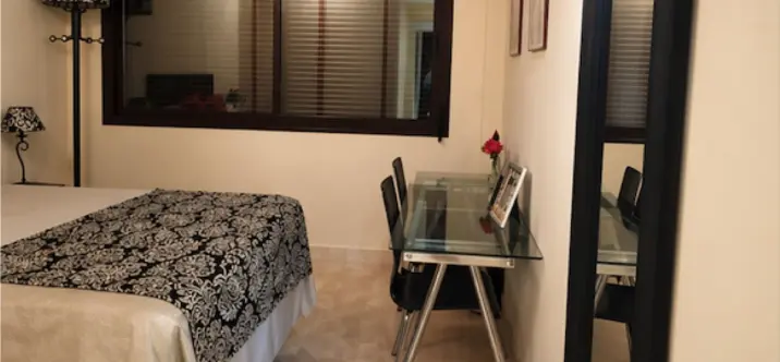Sale of middle floor apartment in Estepona 3