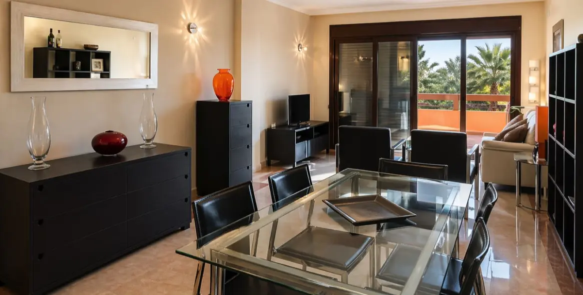 Продажа апартаментов на среднем этаже в Estepona 9