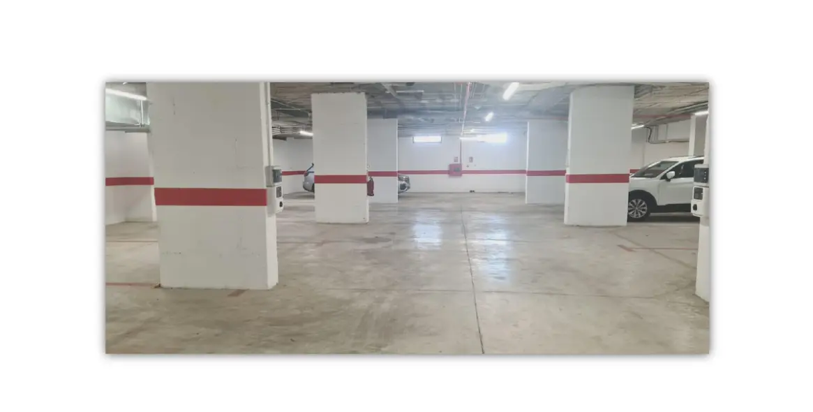 Sale of middle floor apartment in Fuengirola 13