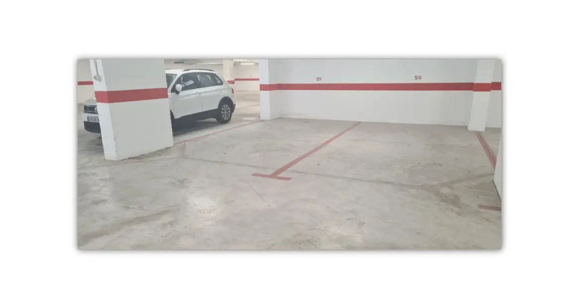 Sale of middle floor apartment in Fuengirola 14