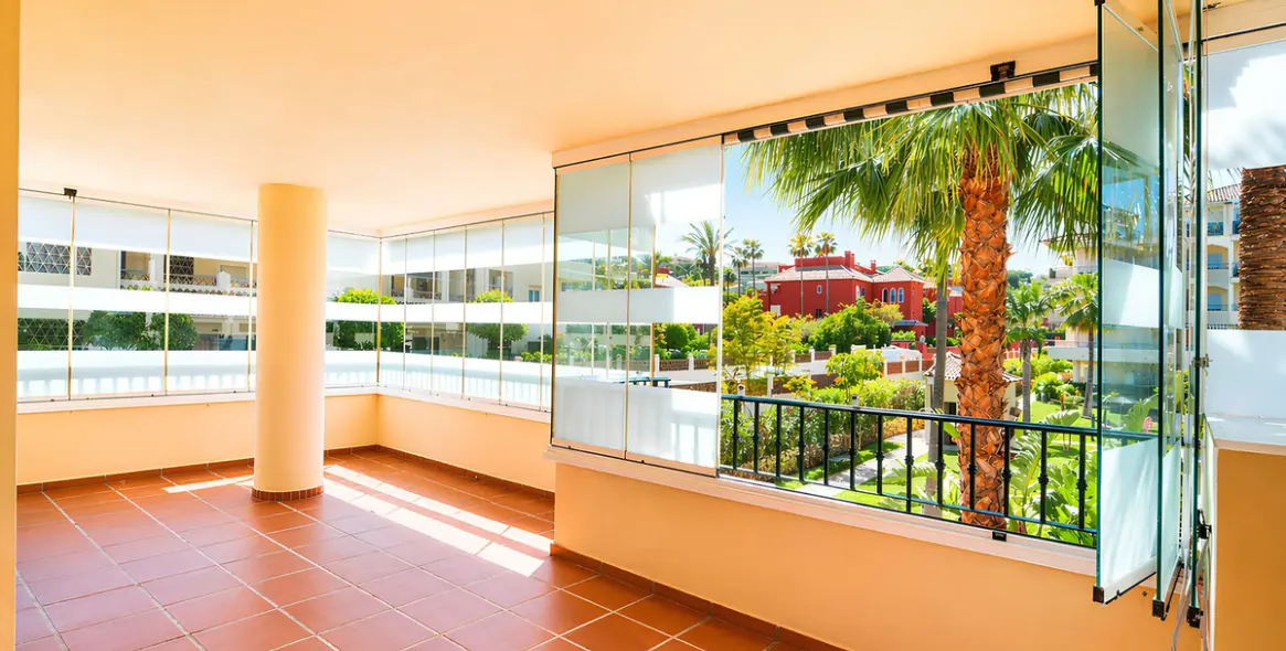 Продажа апартаментов на среднем этаже в Fuengirola 1