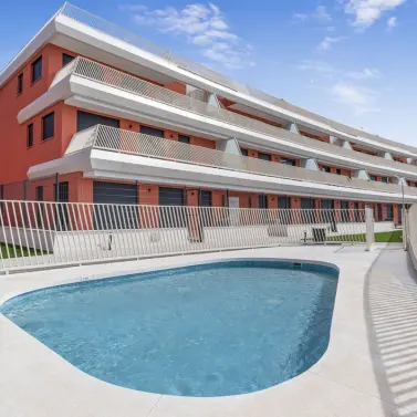 Sale of middle floor apartment in La Cala de Mijas