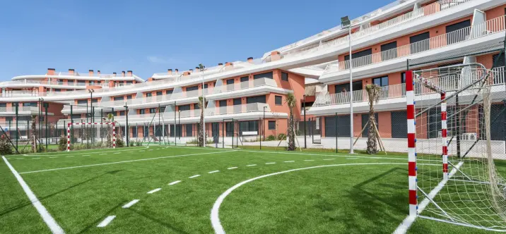 Sale of middle floor apartment in La Cala de Mijas 4