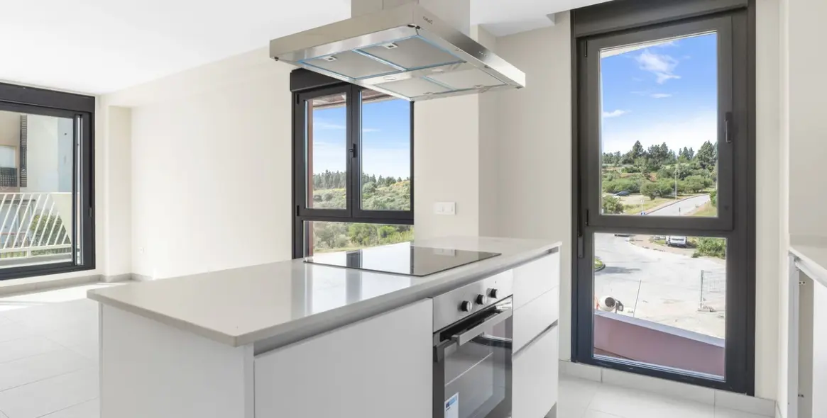 Sale of middle floor apartment in La Cala de Mijas 6