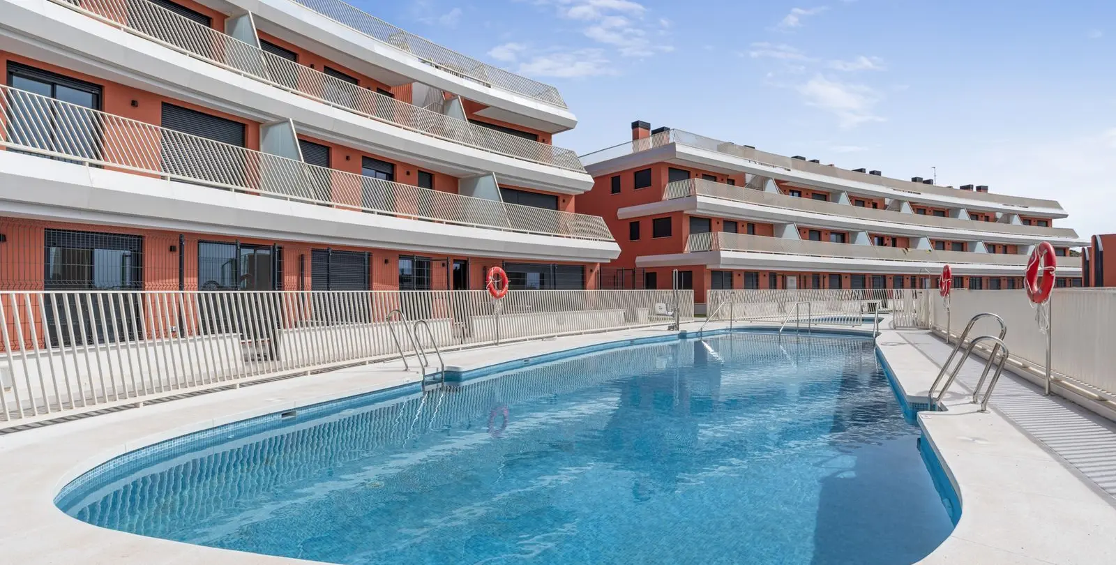 Sale of middle floor apartment in La Cala de Mijas 1