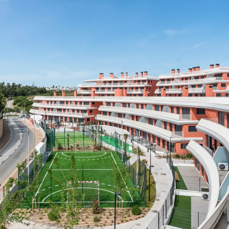 Sale of middle floor apartment in La Cala de Mijas