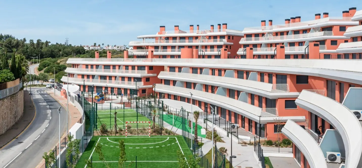 Sale of middle floor apartment in La Cala de Mijas 3