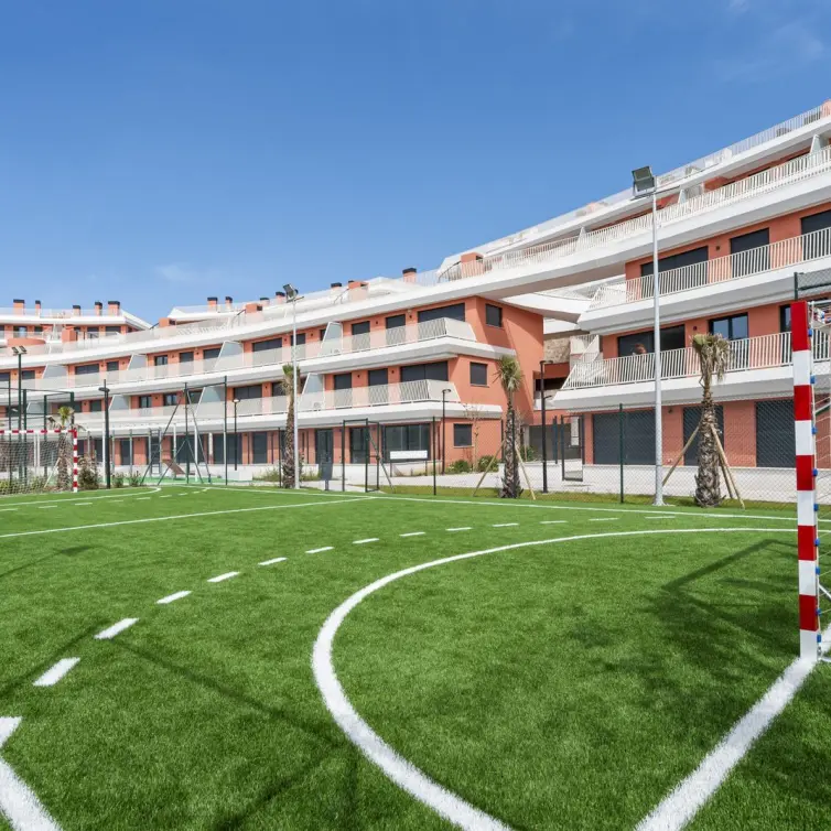 Sale of middle floor apartment in La Cala de Mijas