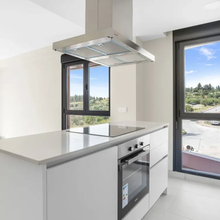 Sale of middle floor apartment in La Cala de Mijas