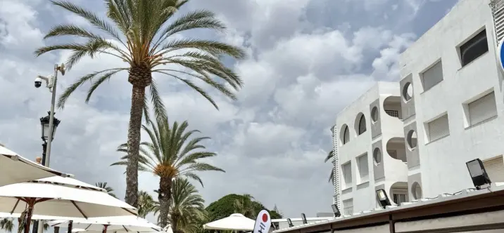 Продажа апартаментов на среднем этаже в San Pedro de Alcántara 0