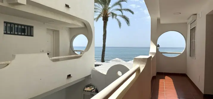 Продажа апартаментов на среднем этаже в San Pedro de Alcántara 1