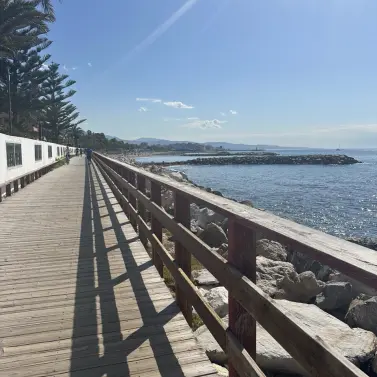 Продажа апартаментов на среднем этаже в San Pedro de Alcántara