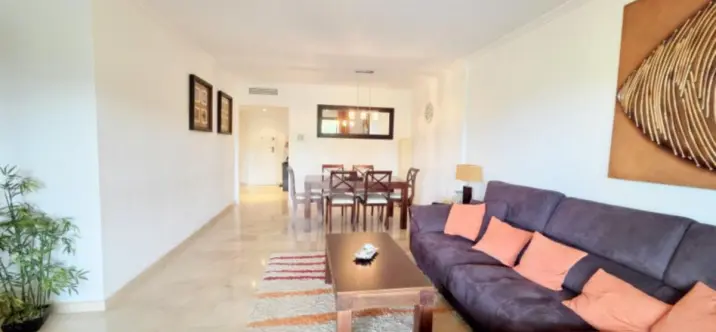 Sale of ground floor apartment in Casares 2