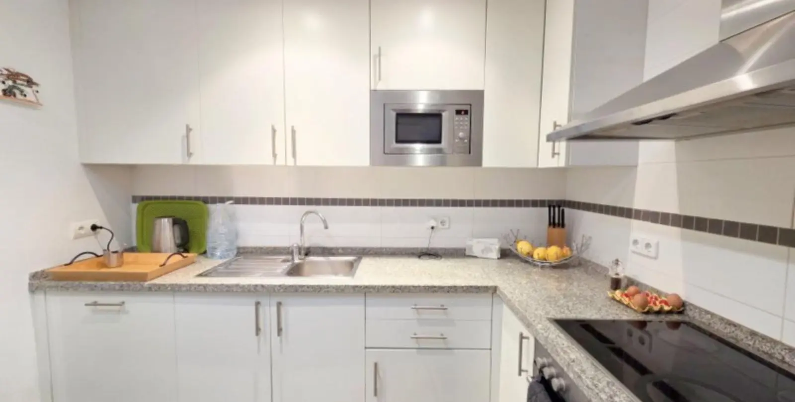 Продажа апартаментов на первом этаже в Casares 7