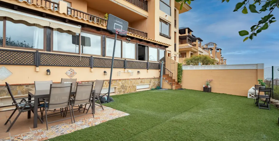 Продажа апартаментов на первом этаже в Cala del Moral 6