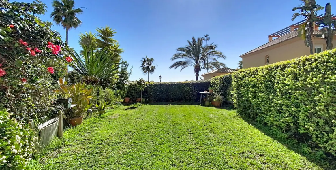 Продажа таунхауса в Estepona 12