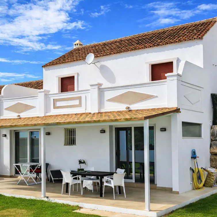 Sale of semi-detached house in Casares Playa