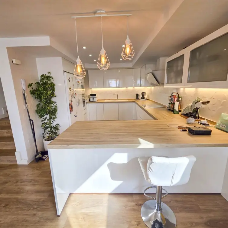 Sale of semi-detached house in Casares Playa