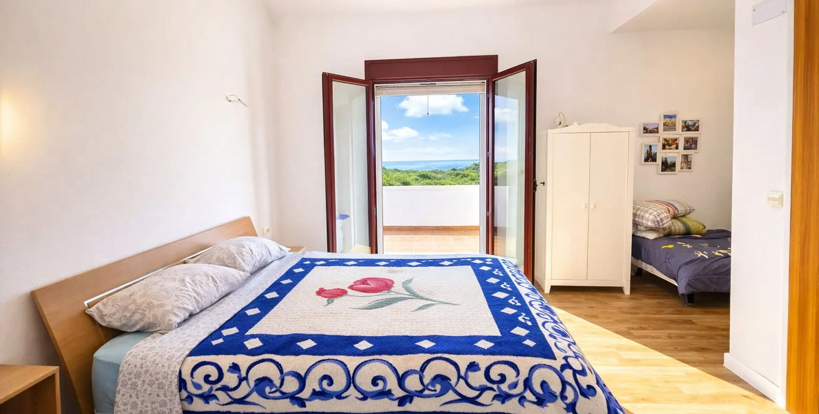 Sale of semi-detached house in Casares Playa 56