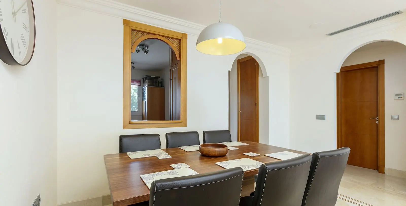 Venta de apartamento en planta media en Nueva Andalucía 7