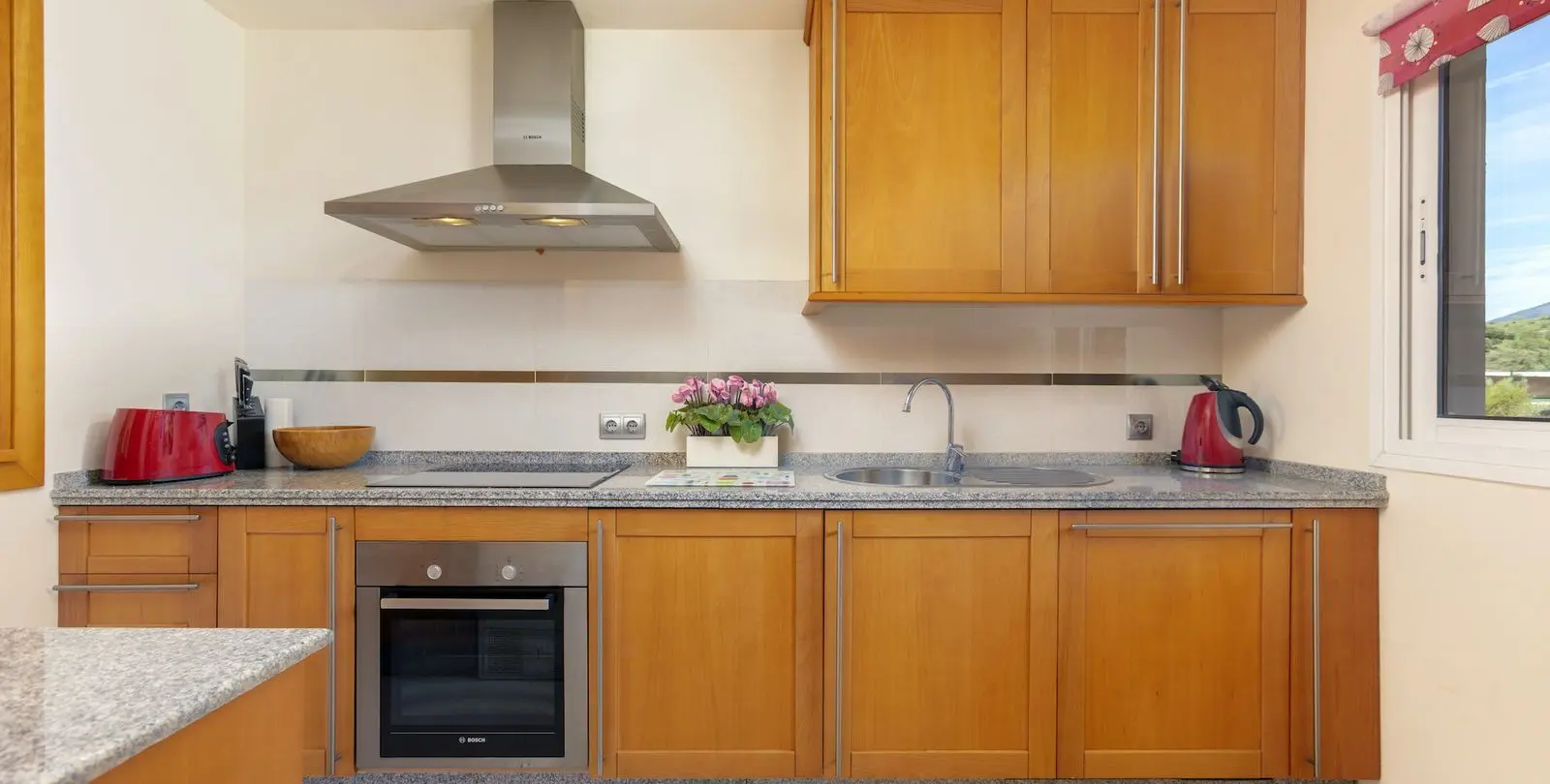 Venta de apartamento en planta media en Nueva Andalucía 14