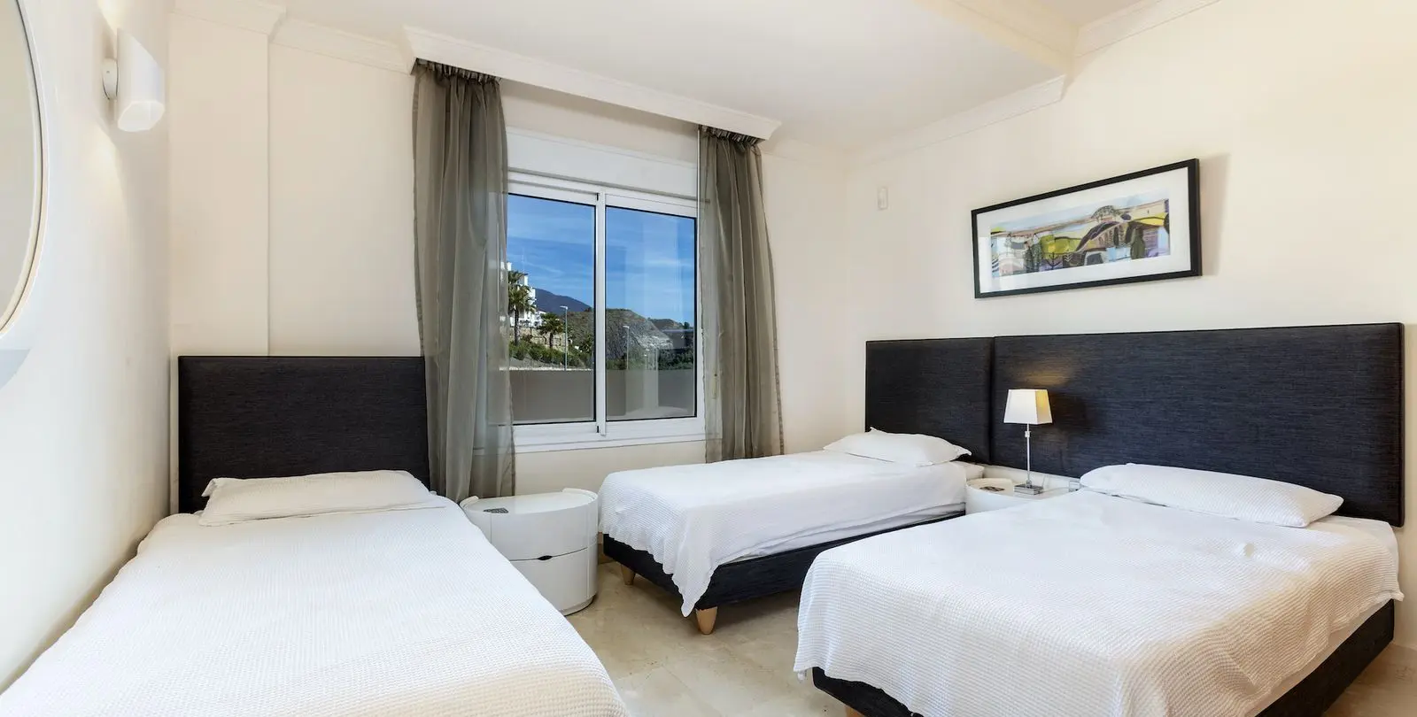 Venta de apartamento en planta media en Nueva Andalucía 19