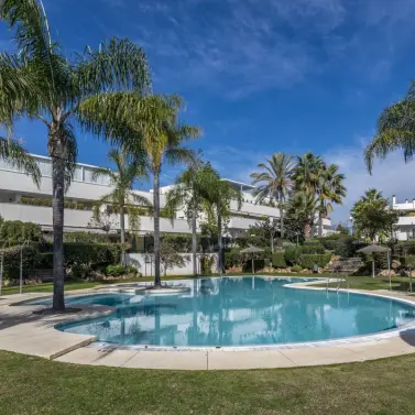Sale of ground floor apartment in Nueva Andalucía