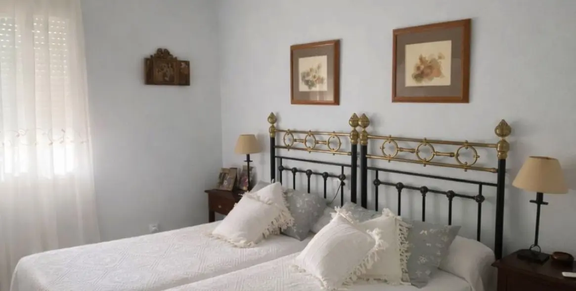 Sale of ground floor apartment in Nueva Andalucía 10