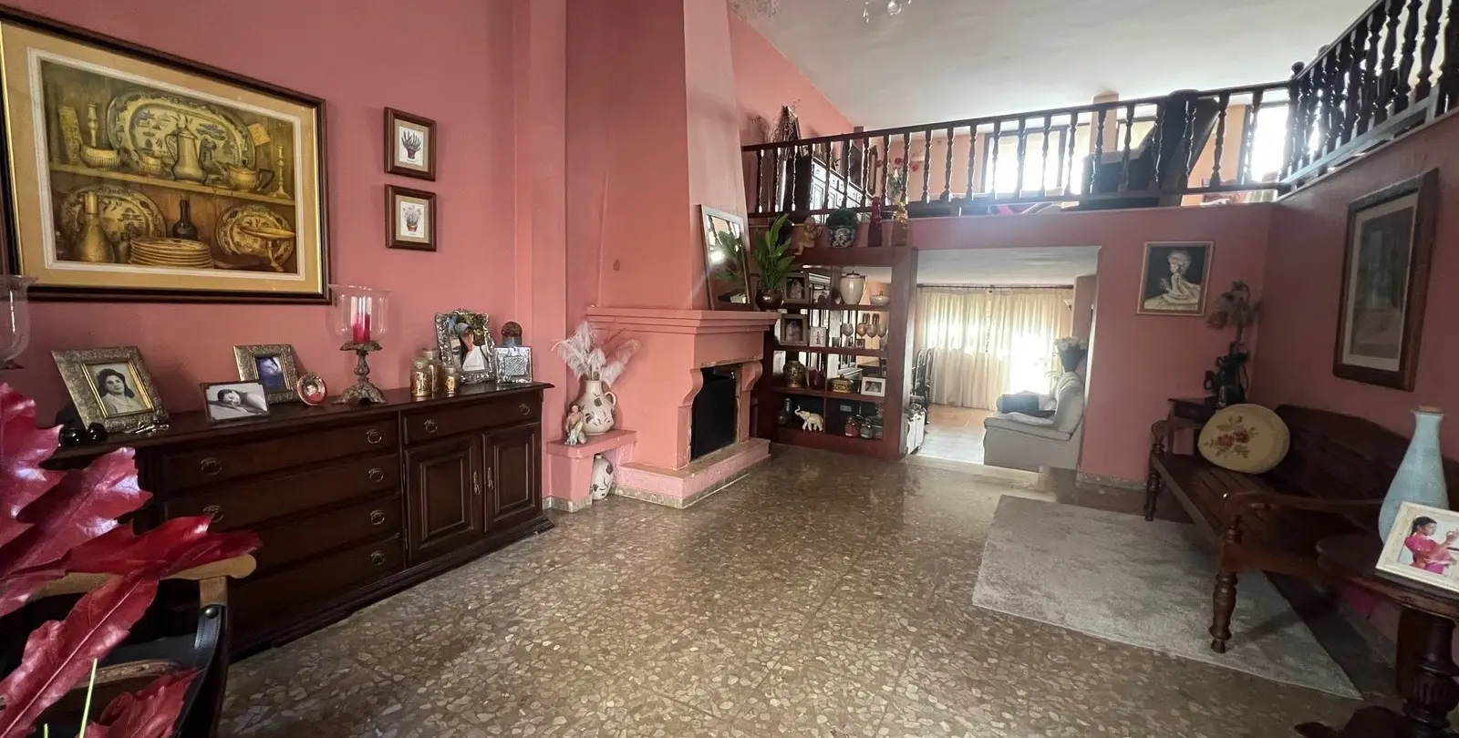 Продажа дома на две семьи в Estepona 2