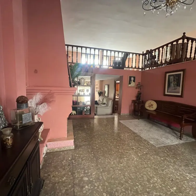 Продажа дома на две семьи в Estepona