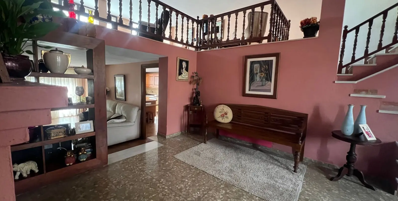 Продажа дома на две семьи в Estepona 4
