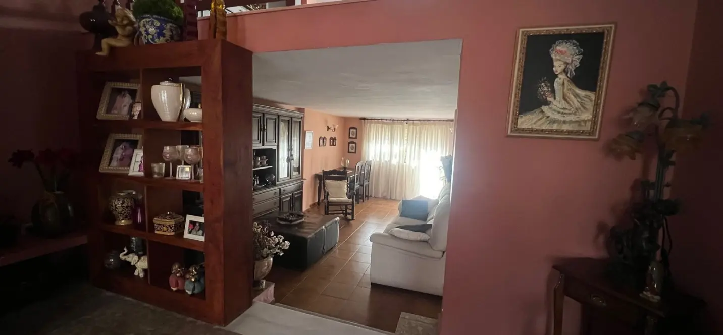 Продажа дома на две семьи в Estepona 4
