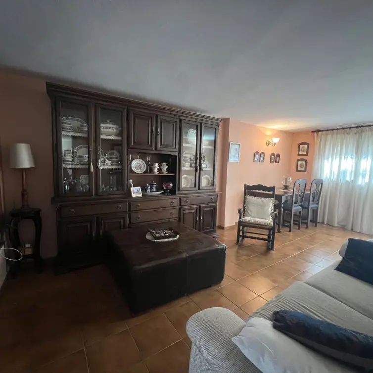 Продажа дома на две семьи в Estepona