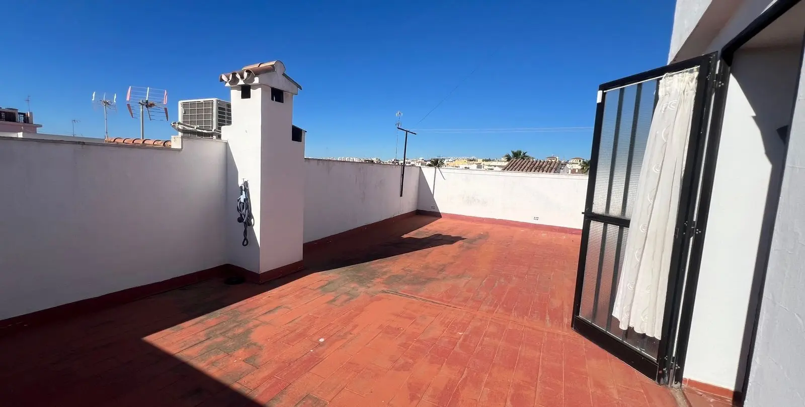 Продажа дома на две семьи в Estepona 55