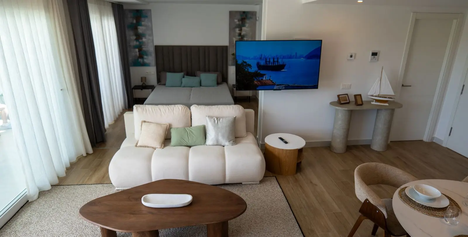 Продажа двухуровневого пентхауса в Estepona 11