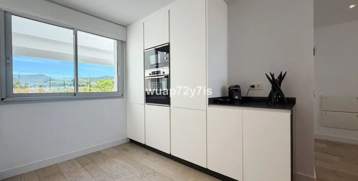 Продажа пентхауса в Casares 13