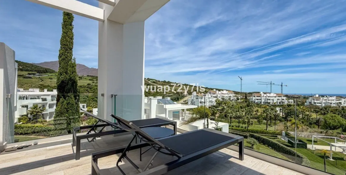 Продажа пентхауса в Casares 25