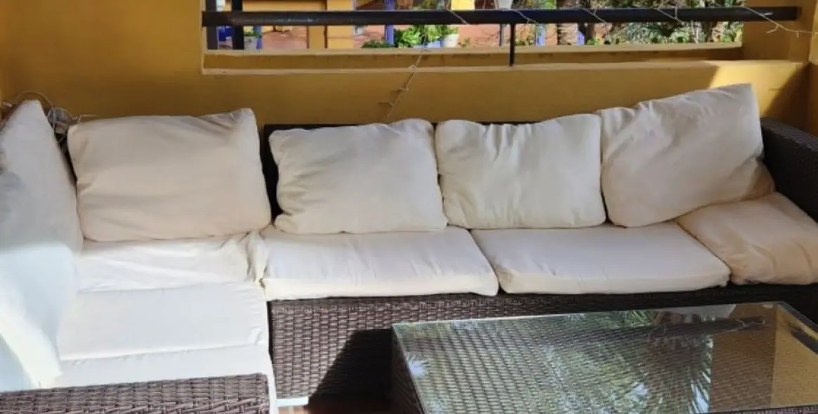 Sale of middle floor apartment in Cortijo Blanco 3