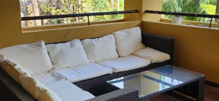 Venta de apartamento en planta media en Cortijo Blanco 3