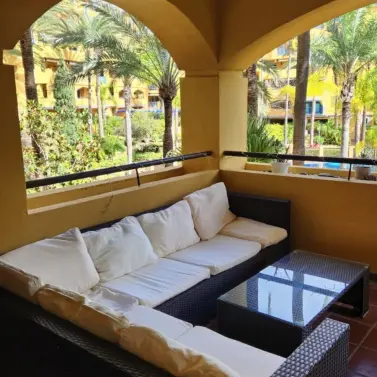 Venta de apartamento en planta media en Cortijo Blanco