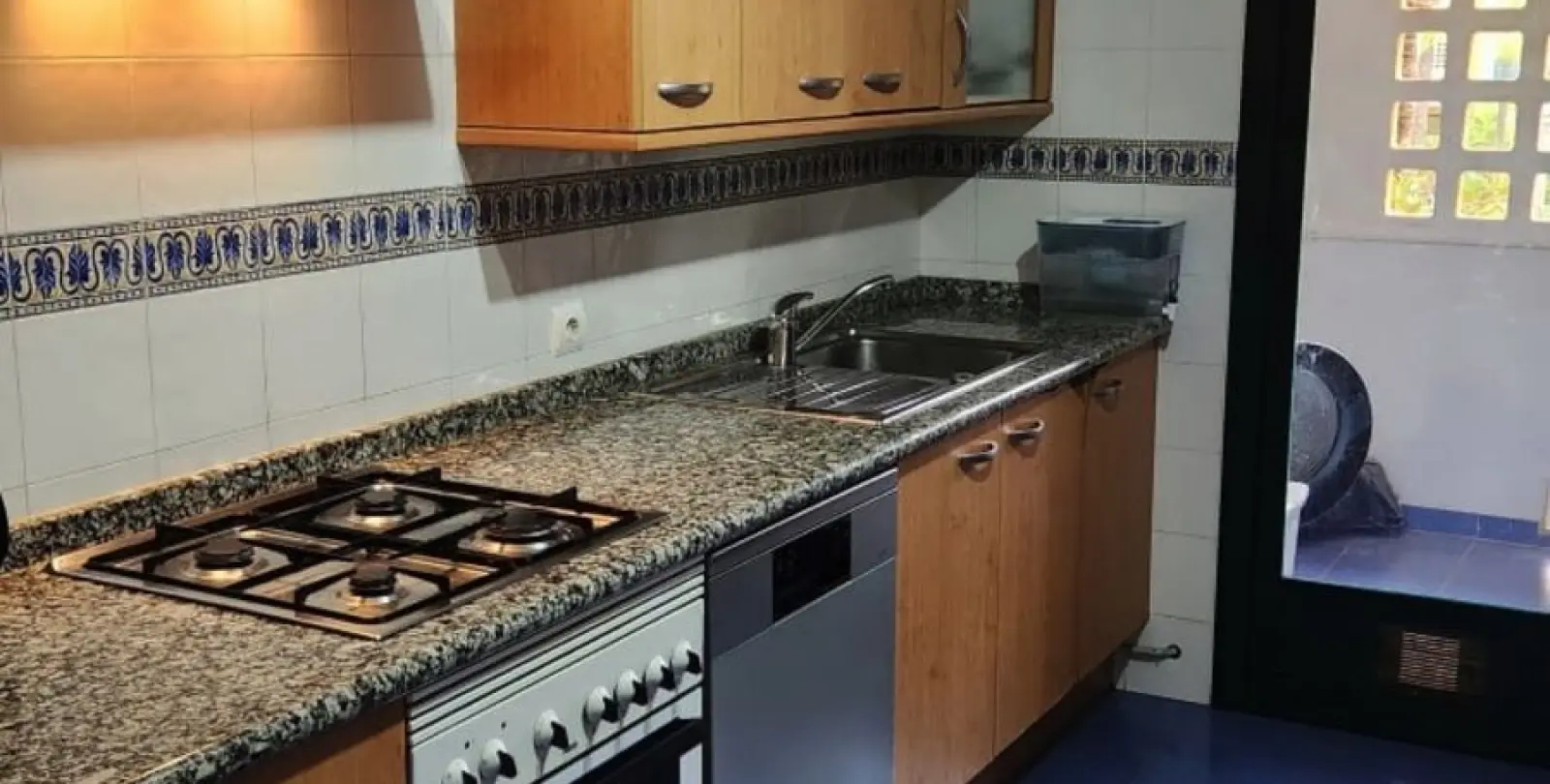 Продажа апартаментов на среднем этаже в Cortijo Blanco 15