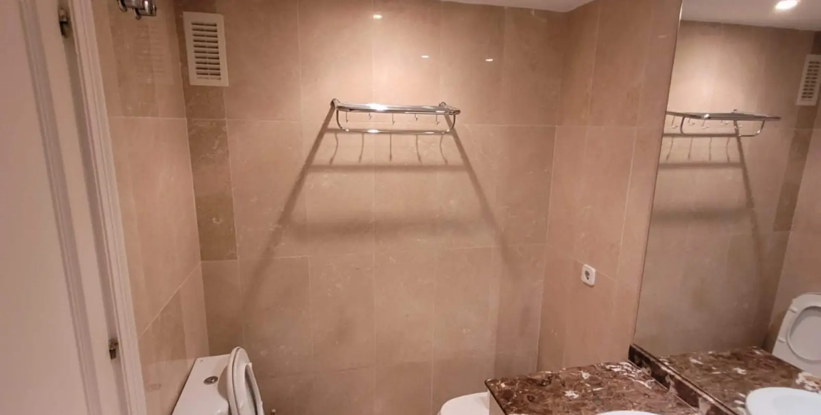 Продажа апартаментов на среднем этаже в Estepona 11