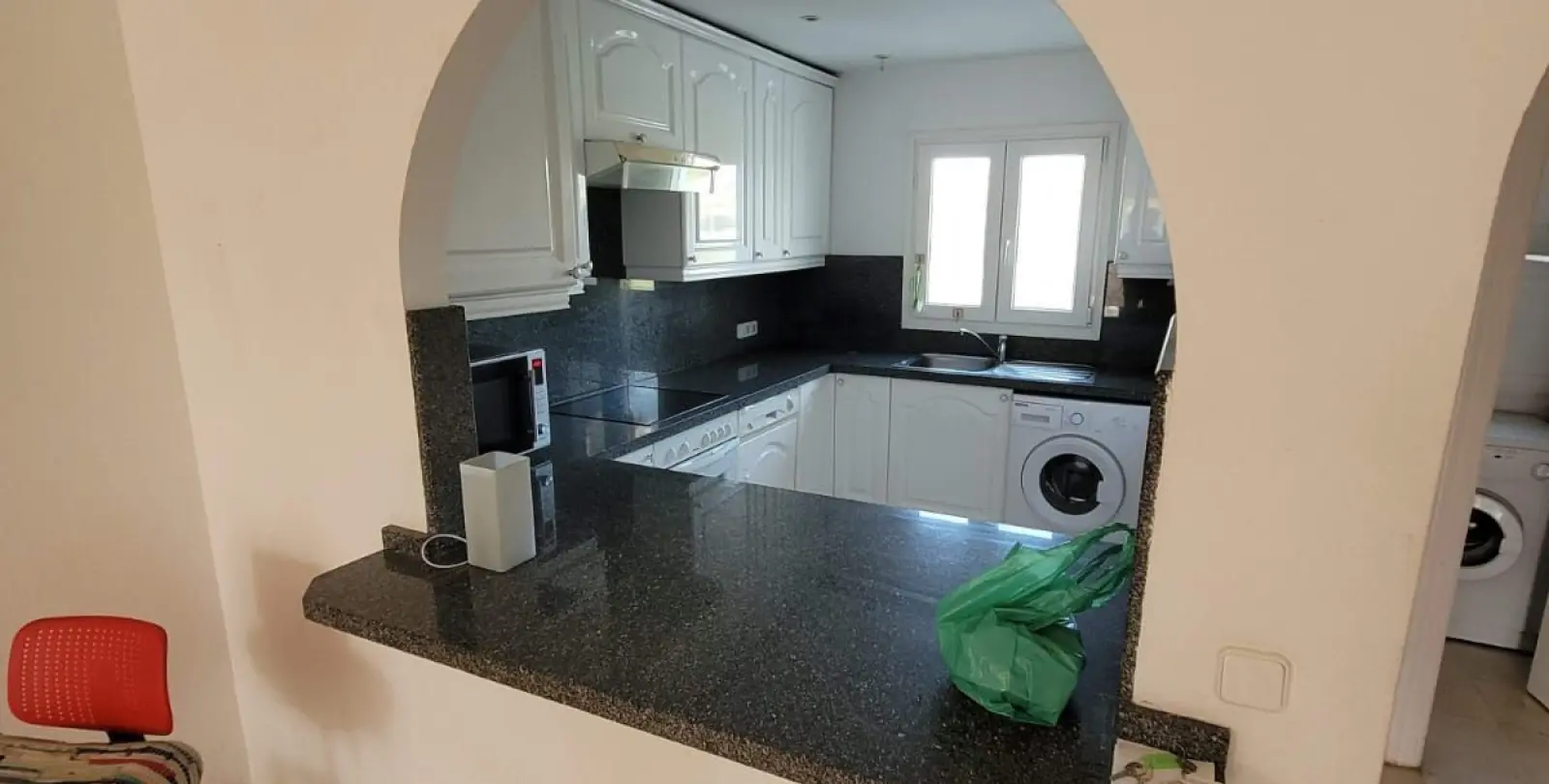 Продажа апартаментов на среднем этаже в Estepona 21