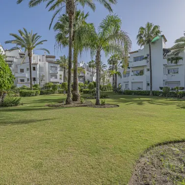 Venta de apartamento en planta media en Costalita