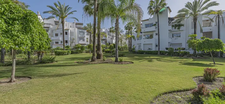 Venta de apartamento en planta media en Costalita 1