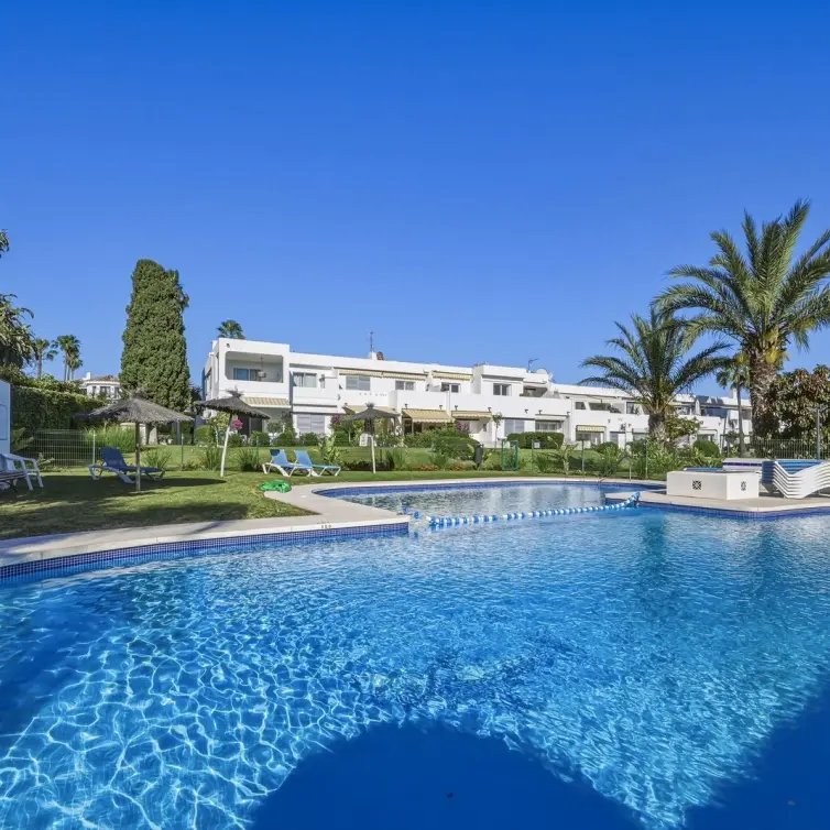 Venta de casa pareada en Marbella