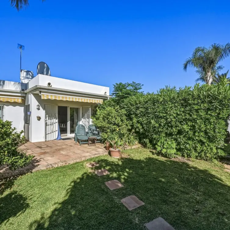Venta de casa pareada en Marbella